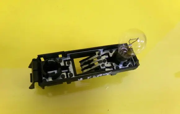 Opel Omega B2 Tail light bulb cover holder 5067GM