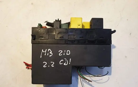 Mercedes-Benz E W210 Fuse module 0195455632 0025451901