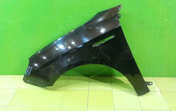 Alfa Romeo Giulietta Fender PRZOD LEWY