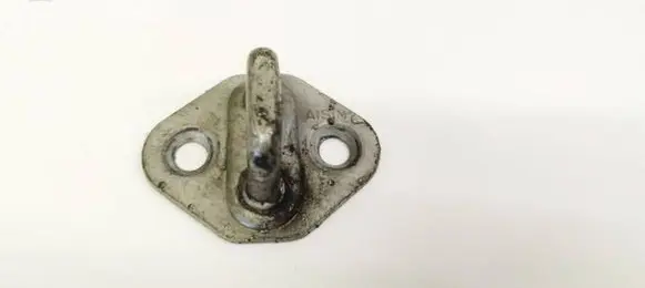 Toyota RAV 4 (XA30) Front door lock loop/hook striker 