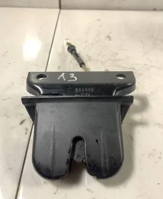 Audi A3 S3 8L Rear door lock 8L0827505E