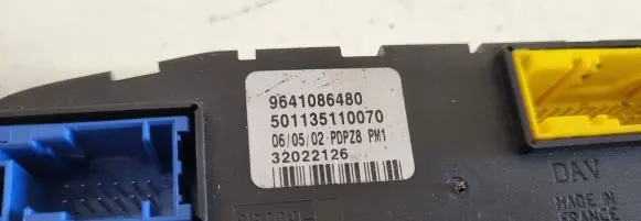 Peugeot 607 Door control unit/module 9641086480 32022126 501135110070