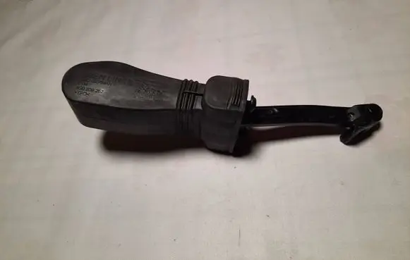 Audi A6 S6 C7 4G Rear door check strap stopper 4G0839267