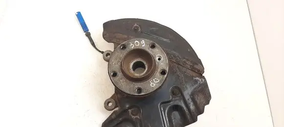 BMW X5 E53 Front wheel hub