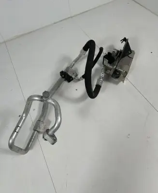 BMW iX Air conditioning (A/C) air dryer 9474774