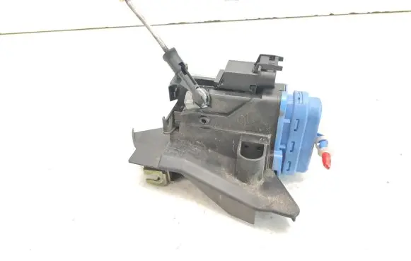 Audi A8 S8 D2 4D Rear door lock 4D0839016D
