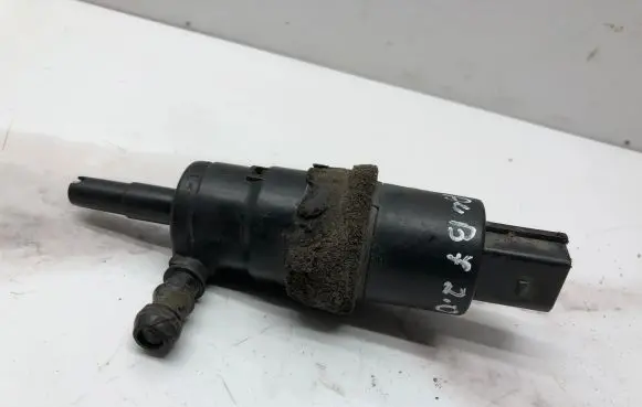 Audi A4 S4 B7 8E 8H Headlight washer pump 3B7955681 001016