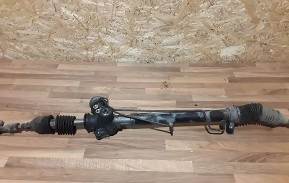 Volkswagen PASSAT B5 Steering rack 8D1422052M