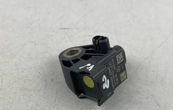Mercedes-Benz E W213 Airbag deployment crash/impact sensor A2139051300