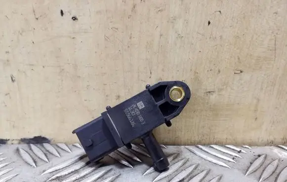 Opel Zafira C Exhaust gas pressure sensor 55566186