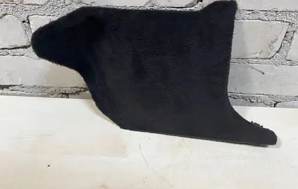 Mercedes-Benz E W211 Foot area side trim A2116800206