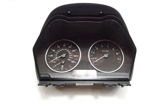 BMW 1 F20 F21 Speedometer (instrument cluster) 9287465 17649411 24743482