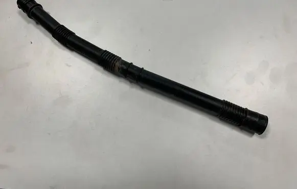 BMW 3 G20 G21 Window washer liquid tank fill tube 81701809