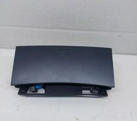 Peugeot 407 Car ashtray A1047513 A1047523