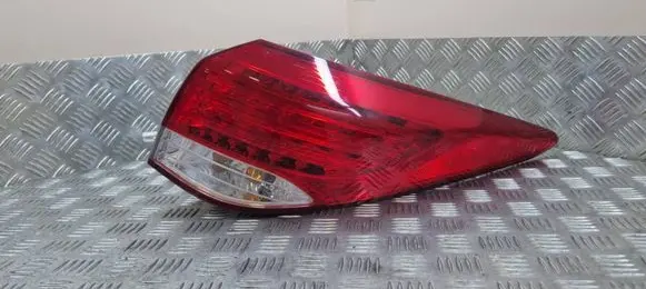 Hyundai i40 Rear/tail lights 924023Z000