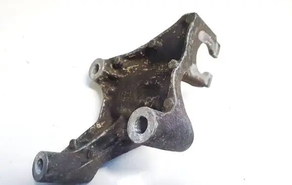 Honda CR-V Engine mounting bracket r081