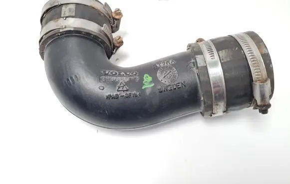 Volvo XC70 Intercooler hose/pipe 31338572