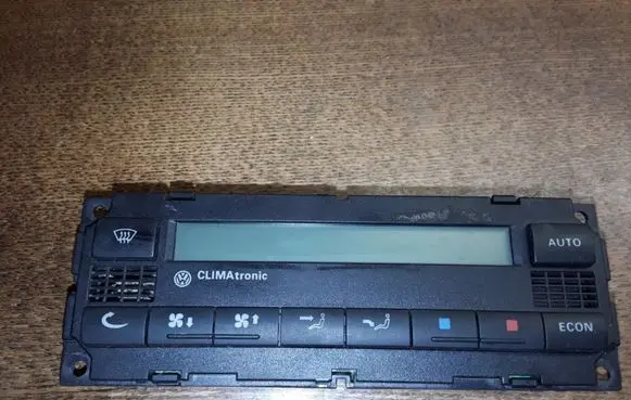 Volkswagen PASSAT B5.5 Climate control unit 6013966