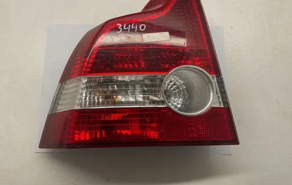 Volvo S40 Rear/tail lights AF2ip2Rs2T03