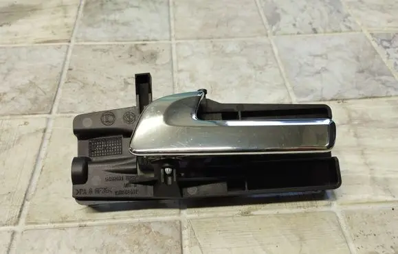 Alfa Romeo 159 Front door interior handle 156043461 54924A1