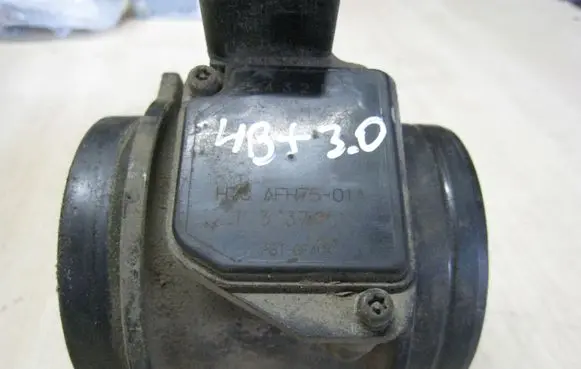 Audi A6 S6 C5 4B Mass air flow meter AFH7501A