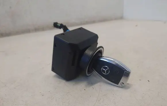 Mercedes-Benz E W212 Ignition lock A2125450108 2125450108