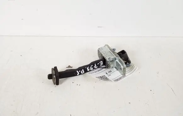 Hyundai i40 Front door check strap stopper