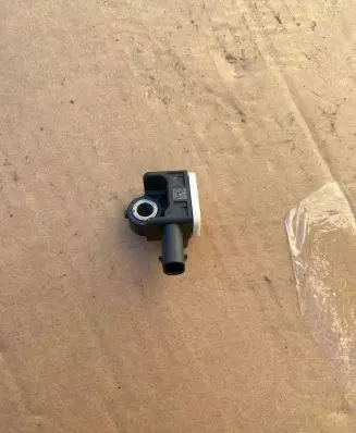 Volkswagen Polo V 6R Airbag deployment crash/impact sensor 2H0959351 111208202 8524