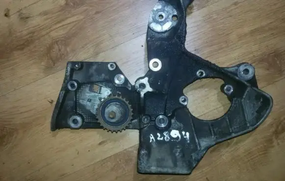 Alfa Romeo 156 Engine mounting bracket 46514223