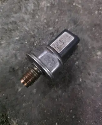 Peugeot Partner Fuel pressure sensor 9658227880