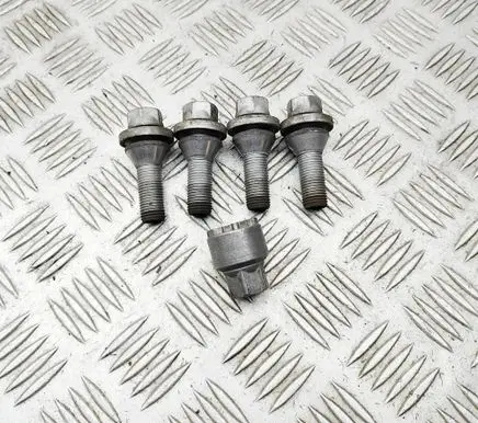 Volvo S90, V90 Anti-theft wheel nuts and lock 31439226
