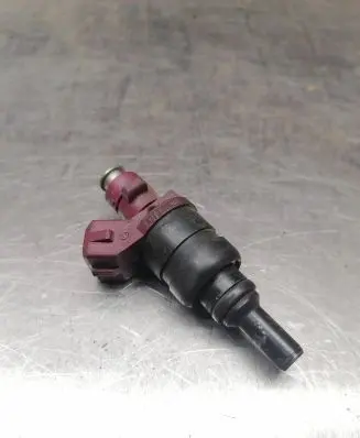 Mercedes-Benz C W203 Fuel injector A2710780023