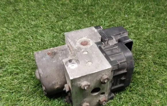 Mitsubishi Carisma ABS Pump MR249754 0265216464