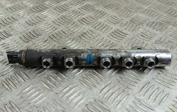 Jeep Grand Cherokee Fuel main line pipe 0445216050