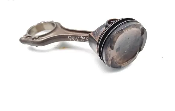 Volkswagen PASSAT B8 Piston with connecting rod DPCA