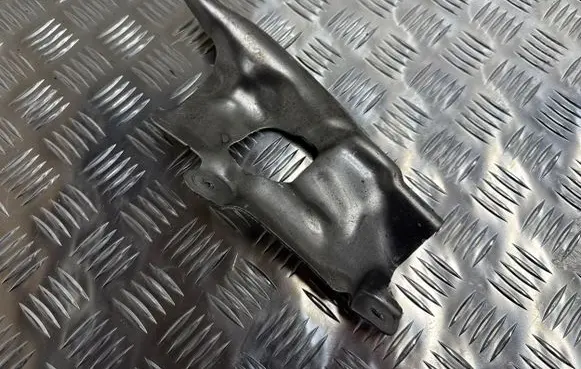 BMW 2 G42 Heat shield in engine bay 7450534