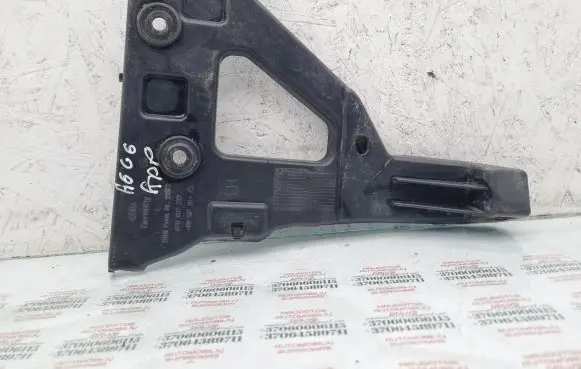 Audi A6 S6 C6 4F Front bumper mounting bracket 4F0807227