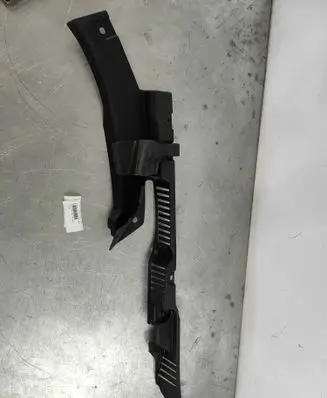 Volvo XC60 Fender mounting bracket 32216110