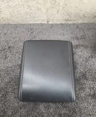 Land Rover Evoque I Armrest 