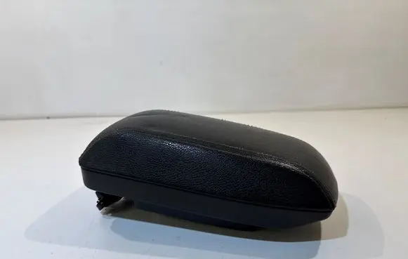 Toyota Auris E180 Armrest 