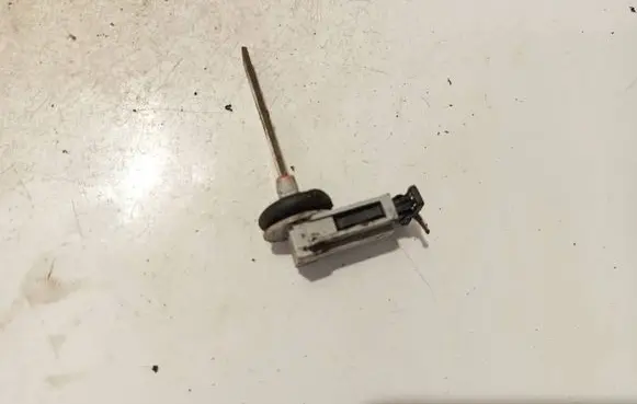 Volkswagen PASSAT B6 Interior temperature sensor 4b0820539