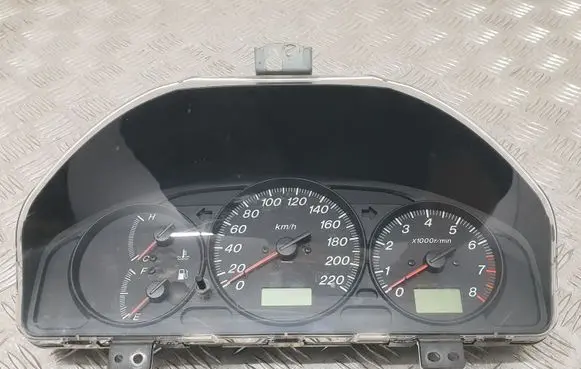 Mazda Premacy Speedometer (instrument cluster) WCCB07B