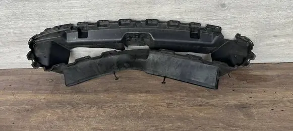 Mercedes-Benz C W206 Radiator trim A2065051700