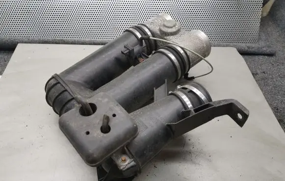 Opel Omega B2 Intake manifold 90499170