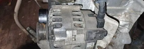 Volkswagen Fox Generator/alternator 03D903025J