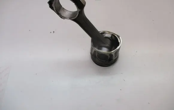 Opel Corsa E Piston with connecting rod B13DTC