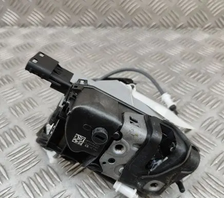 Opel Crossland X Rear door lock 3558105