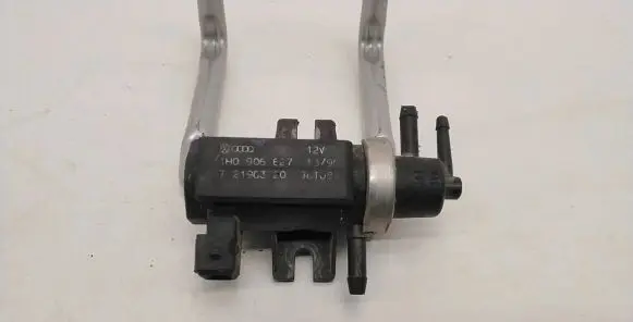 Volkswagen PASSAT B5 Turbo solenoid valve 1H0906627 96T088 72190320