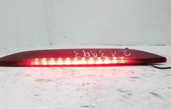 Volvo V60 Third/center stoplight