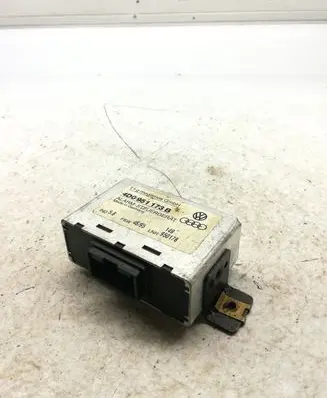 Audi A4 S4 B6 8E 8H Alarm control unit/module 4D0951173B